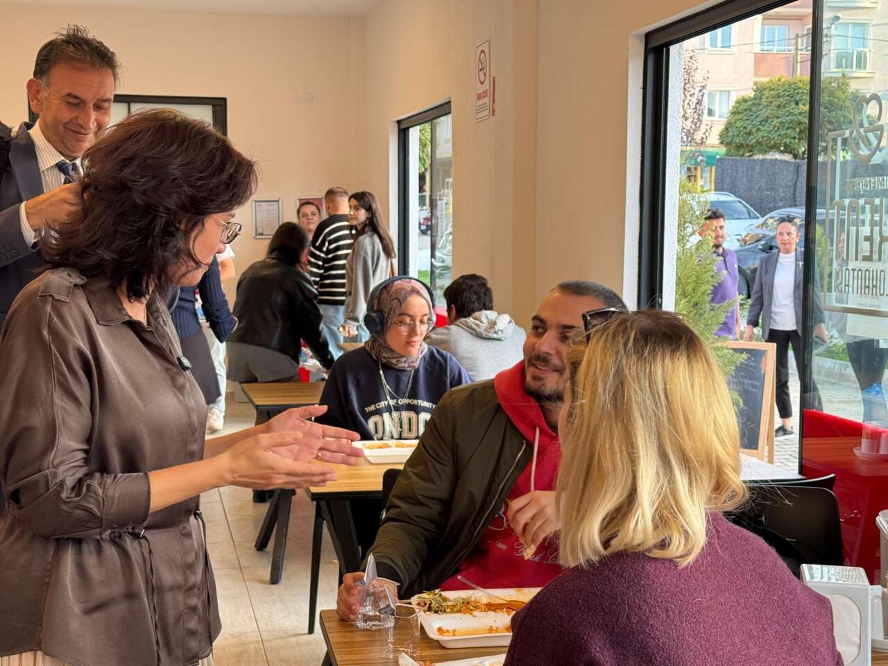 Muğla’da Öğrencilere Büyük Destek: 100 TL’ye 4 Çeşit Yemek 11